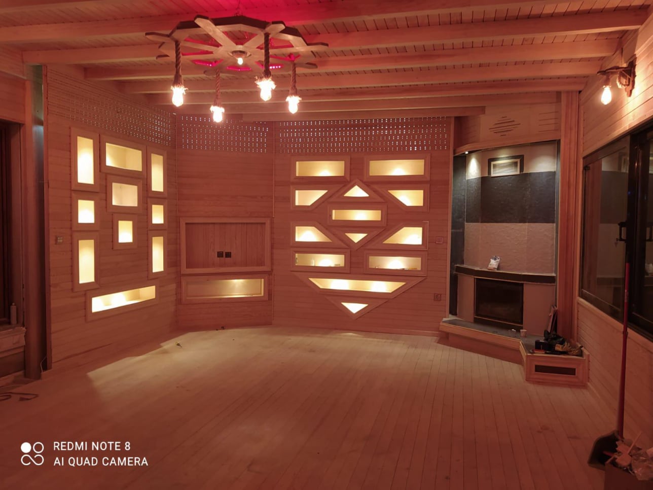 Sauna ve ahşap dinlenme odası